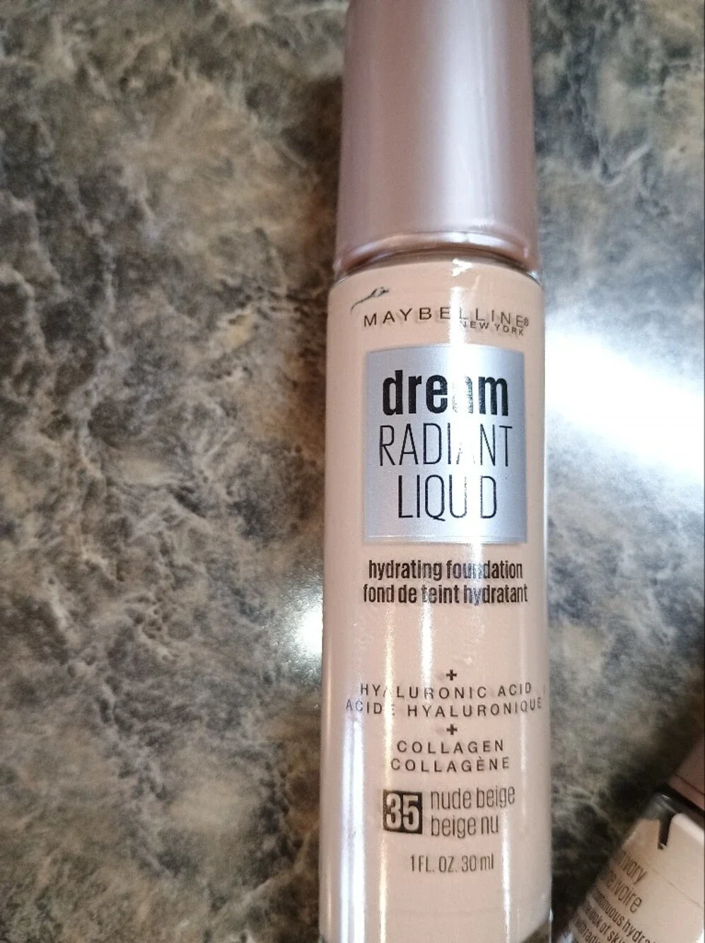 Maybelline Dream Radiant Liquid Medium Coverage, 35 Nude Beige
